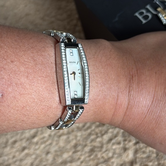 Bulova watch - Picture 14 of 17